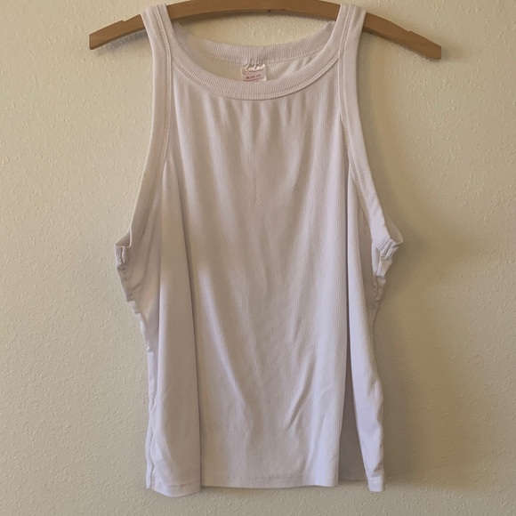 No Boundaries White Sleeveless Tank Top - Picture 1 of 5